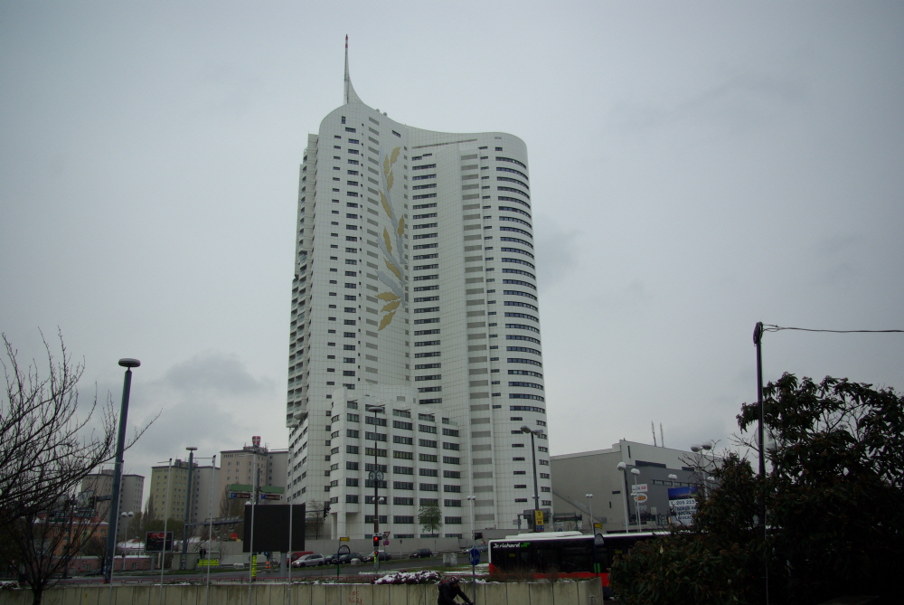 102